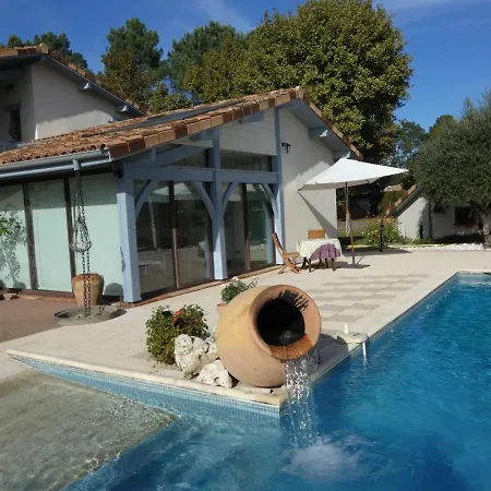 Holiday home Le Clos Fleuri *